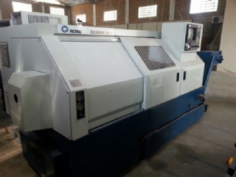 Foto: TORNO CNC ROMI COSMOS 30 U