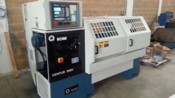 Foto: TORNO CNC ROMI CENTUR 30 RV