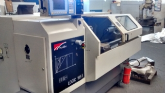 Foto: TORNO CNC NARDINI LOGIC 195