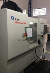 Foto: CENTRO DE USINAGEM CNC ROMI DISCOVERY 760 COM QUARTO EIXO 2004