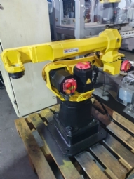 Foto: ROBÔS PARA AUTOMAÇÃO fanuc -ARCMAT 100IC  6 L  ALCANCE 1.600 mts - 6 KG - ANO 2011