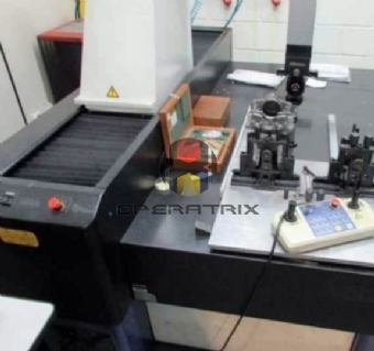 Foto: TRIDIMENSIONAL CNC MITUTOYO CRYSTA BEYOND 7106 -ANO 2006