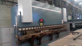 Foto: DOBRADEIRA CNC DURMA - ADR 60320 - 6000 x 320 ton - ANO 2011