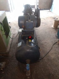 Foto: COMPRESSOR  PRESSURE 250 LITROS