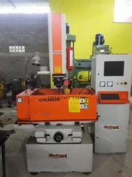 Foto: ELETRO EROSAO POR PENETRAÇÃO CNC  ELETROCUT CTE 300 ZK