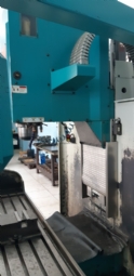 Foto: FRESADORA CNC SINITRON B5NX -1000 X 550 X 500 ANO 2002