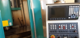 Foto: FRESADORA CNC SINITRON KAO 1500 - ANO 2007