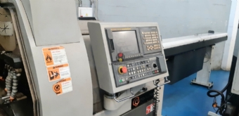 Foto: TORNO CNC CABEÇOTE MOVEL MARCA HANWHA MODELO XD20H ANO 2008