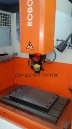 Foto: ELETROEROSÃO POR PENETRAÇÃO CNC CHARMILLES  ROBOFORME 23 - ANO 2005