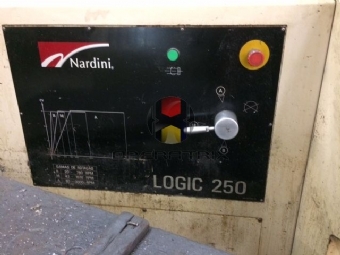 Foto: TORNO CNC - MARCA NARDINI LOGIC 250 - ANO 2002