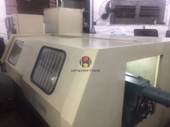 Foto: TORNO CNC - MARCA ROMI - MODELO CENTUR 35E