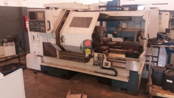 Foto: TORNO CNC - MARCA ROMI - MULTIPLIC 40 - ANO 2000