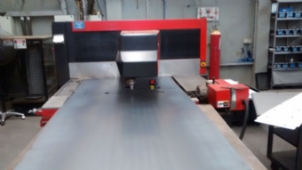 Foto: MÁQUINA DE CORTE A LASER AMADA - QUATTRO - 1250x1250 - 1000 WATTS - ANO 2006