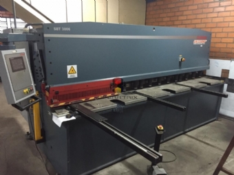 Foto: GUILHOTINA CNC DURMA 3000X1/4 - ANO 2015