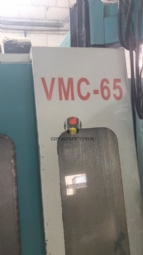 Foto: CENTRO DE USINAGEM VERTICAL SINITRON VMC-65 - ANO 2000