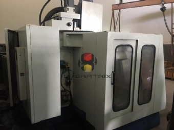 Foto: CENTRO DE USINAGEM VERTICAL DYNAMYTE  - MODELO DM4800 VMC - ANO 1997