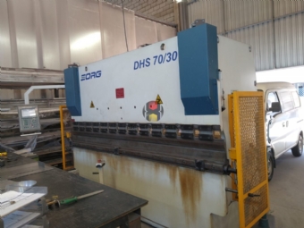 Foto: DOBRADEIRA SORG CNC  3000MM X 3/16  MOD.  70/30 COM NR12 - ANO 2010