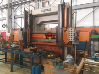 Foto: TORNO VERTICAL STANKOIMPORT