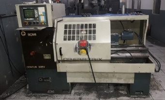 Foto: TORNO CNC ROMI - CENTUR 30RV  - ANO 1994- 1000mm