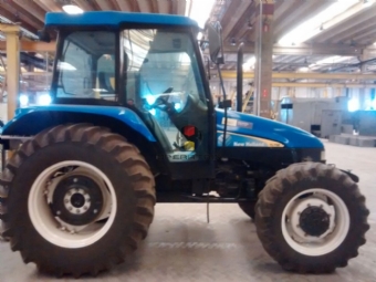 Foto: TRATOR NEW HOLLAND 4 X 4 - MODELO TL75 E - ANO 2012