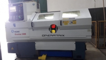 Foto: TORNO CNC ROMI - CENTUR 30D - 1000MM - ANO 2010