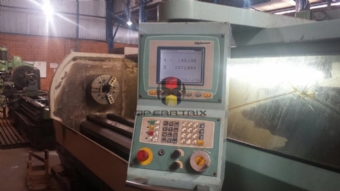 Foto: TORNO CNC NARDINI 700 X 3000MM - ANO 2009