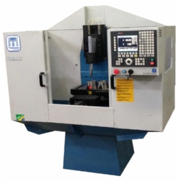 Foto: CHAVETEIRA UNIVERSAL TM 200 CNC