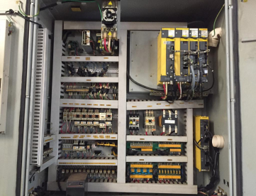 Foto: CENTRO DE USINAGEM VERTICAL - DUPLO PALLET - HYUNDAI VX380TD - ANO 2008