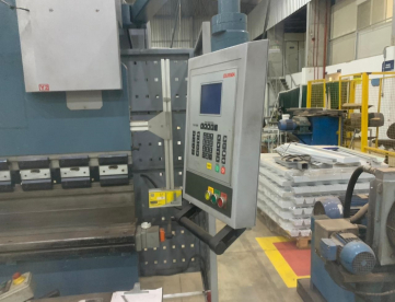 Foto: DOBRADEIRA CNC DURMA 3050 X 8 MM ANO 2010