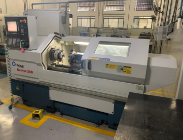 Foto: TORNO CNC ROMI - CENTUR 30D - 1000MM - ANO 2010