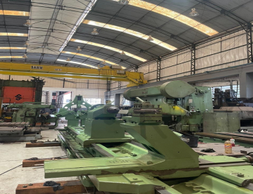 Foto: TORNO MECÂNICO ROMI MHS - 1600MM X 8000MM