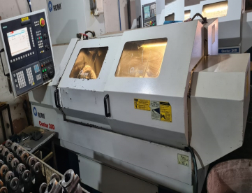 Foto: TORNO CNC - ROMI - CENTUR 30D - 1000MM - ANO 2008
