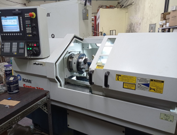 Foto: TORNO CNC - ROMI - CENTUR 30D - 500MM - ANO 2008 - MÁQUINA COM 250 HORAS TRABALHADAS