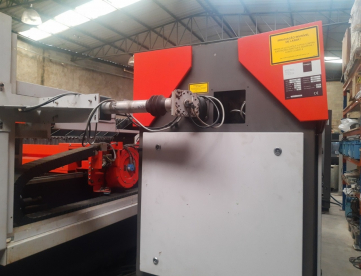 Foto: MAQUINA DE CORTE A LASER -BYSTRONIC 3015 -2200 watts -ANO 2006- TODA REVISADA