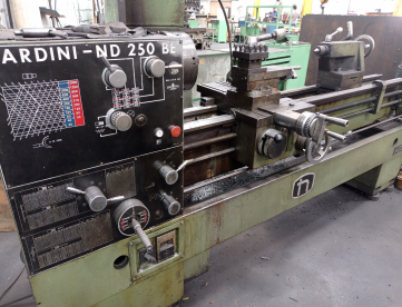 Foto: TORNO MECÂNICO NARDINI ND250BE - 500 X 1500MM