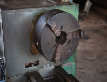 Foto: TORNO MECÂNICO NARDINI 250BE - 500MM X 2500MM