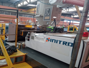 Foto: INJETORA DE PLASTICOS - SINITRON - SYA130 TONELADAS - BOMBA VARIAVEL - ANO 2012