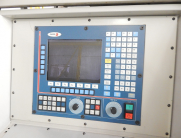 Foto: CENTRO DE TORNEAMENTO CNC TRAUB - 500MM X 1000MM - HIDRAULICO