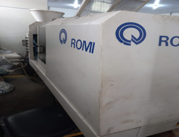 Foto: INJETORA DE PLSTICOS ROMI PRIMAX 65 -ANO 1994