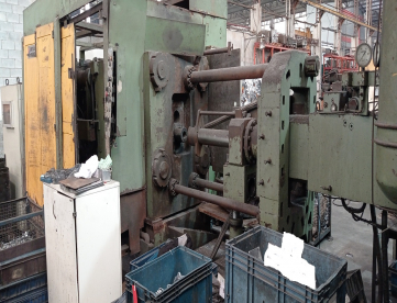 Foto: INJETORA DE ALUMINIO SEMERARO AMERICA 480 TONELADAS