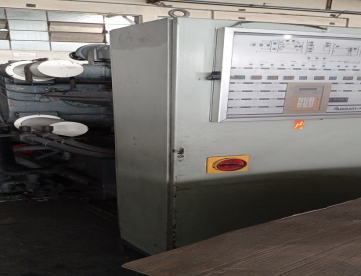 Foto: INJETORA DE ALUMINIO AGRATI 450 TONELADAS