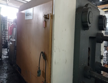 Foto: INJETORA DE ALUMINIO AGRATI 450 TONELADAS