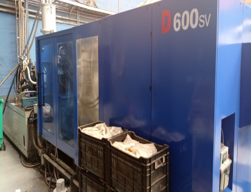 Foto: INJETORA DE PLASTICOS TEDERIC D600 SV / 5800 -SERVO MOTOR - ANO 2014