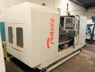 Foto: CENTRO DE USINAGEM VERTICAL TRAVIS M1500 - 1500MM X 680MM X 670MM - ANO 2009