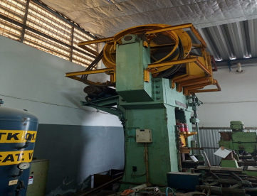 Foto: PRENSA FRICÇÃO GUTMAN PFR 450 TONS - PARA FORJARIA