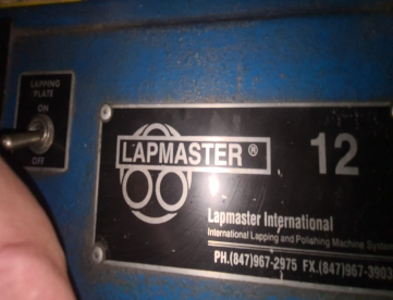Foto: LAPIDADORA LAPMASTER DE BANCADA PARA LAPIDAÇÃO E POLIMENTO PLANO
