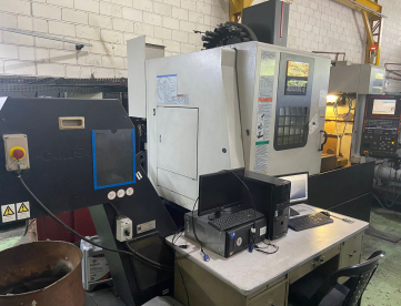 Foto: CENTRO DE USINAGEM VERTICAL - MAZAK - 510 CII - ANO 2008 - 1050 x 530 x 510 MM