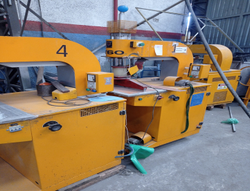 Foto: MAQUINA DE SOLDAR  PLASTICOS GUTIERREZ  ,LONA , COLETES , BARRACAS EM PVC -ANO 2019