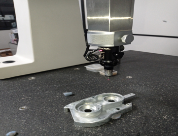 Foto: TRIDIMENSIONAL MITUTOYO B504B -MANUAL  -X508 Y 406 Z 304-