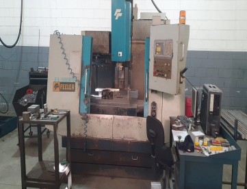 Foto: CENTRO DE USINAGEM VERTICAL FEELER FV1000 -ANO 2000